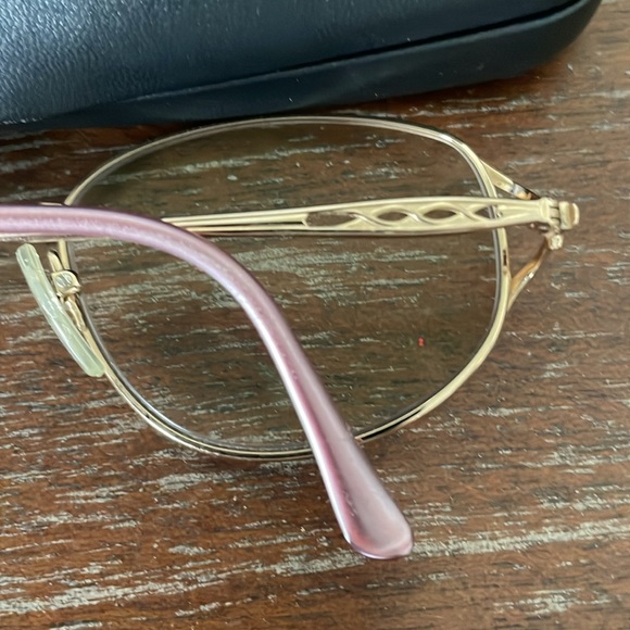 Seiko T358 pure titanium pink and gold full rim eyeglasses with black hard case - Picture 4 of 16